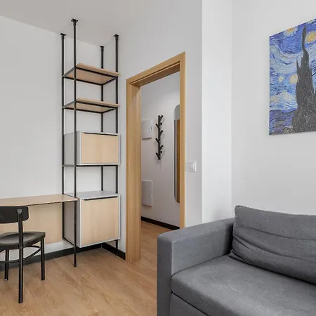 Zamoyskiego 37 By Nyx Apartment