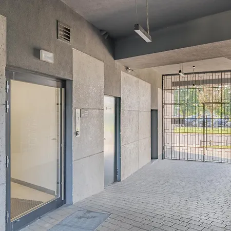 Zamoyskiego 37 By Nyx *