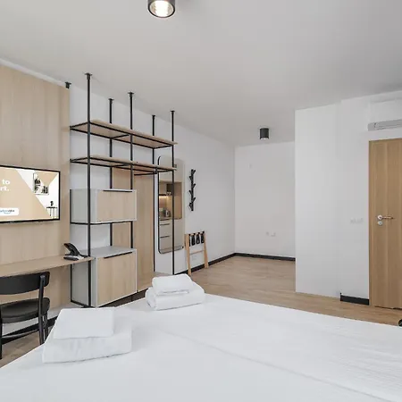 Zamoyskiego 37 By Nyx