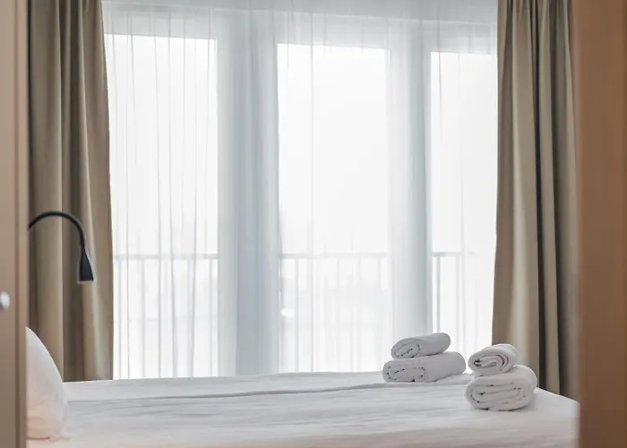 Zamoyskiego 37 By Nyx Apartament